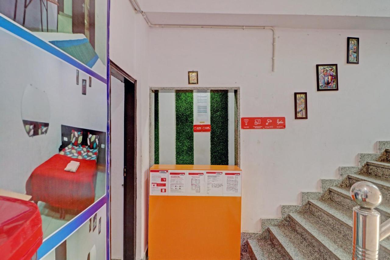 Oyo 81168 Collection O Dwarka Mor Nueva Delhi Exterior foto