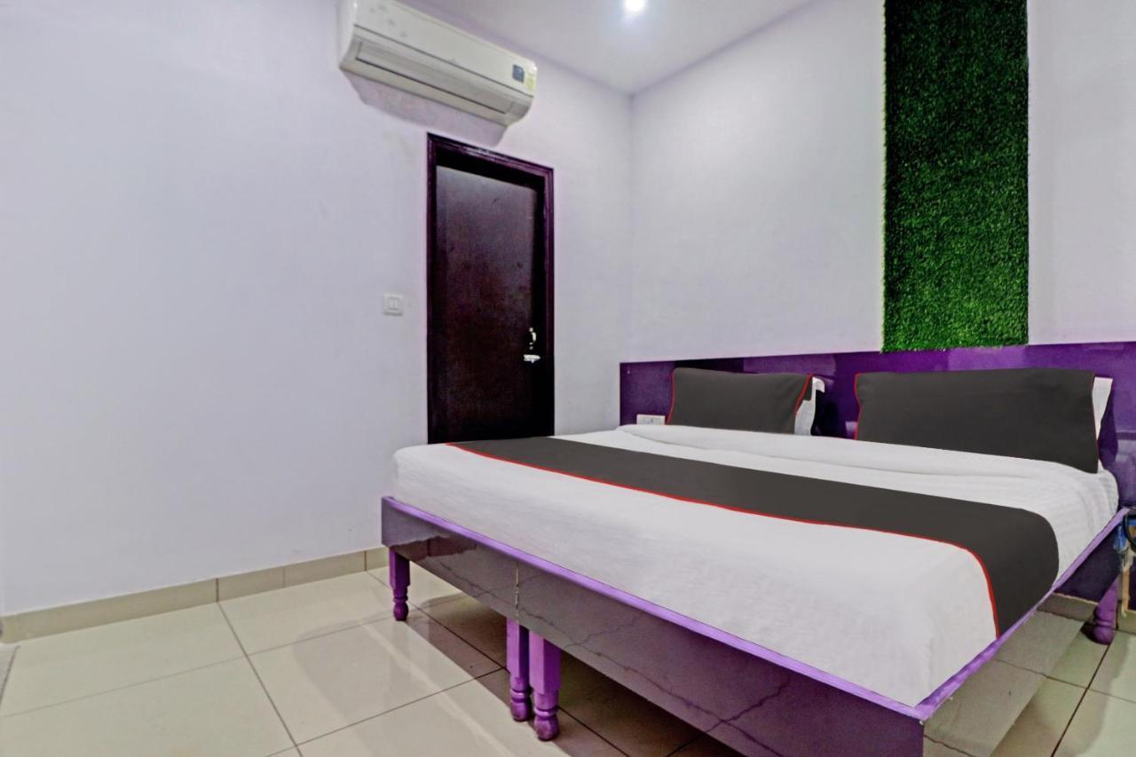 Oyo 81168 Collection O Dwarka Mor Nueva Delhi Exterior foto
