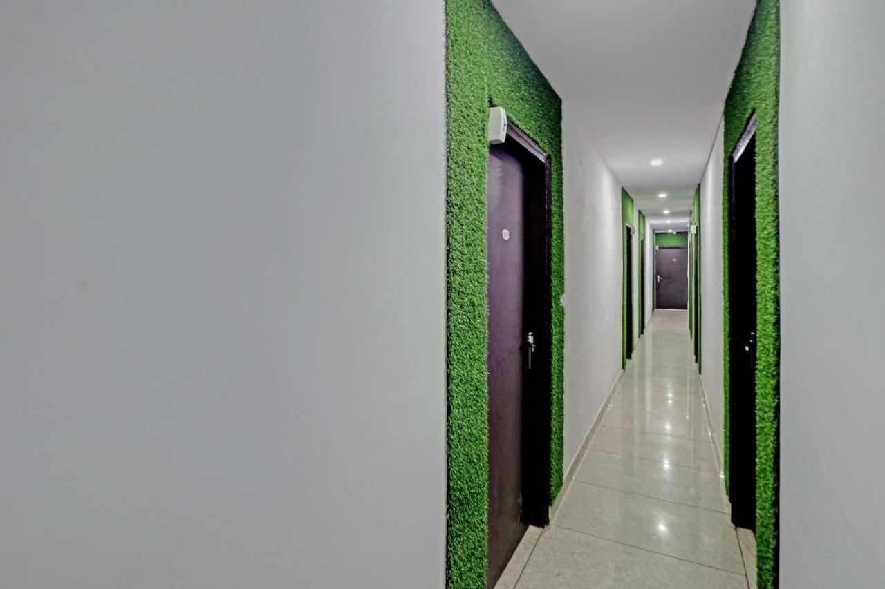 Oyo 81168 Collection O Dwarka Mor Nueva Delhi Exterior foto