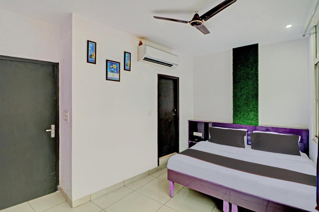 Oyo 81168 Collection O Dwarka Mor Nueva Delhi Exterior foto