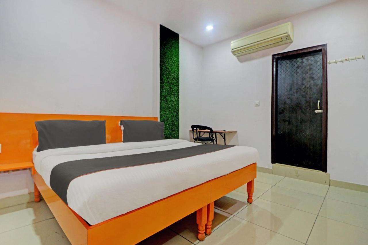Oyo 81168 Collection O Dwarka Mor Nueva Delhi Exterior foto