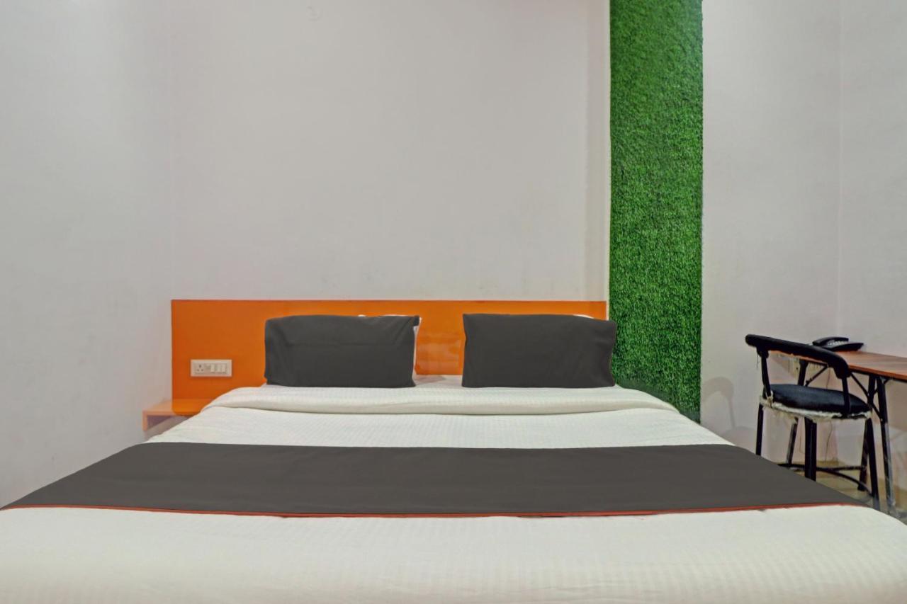 Oyo 81168 Collection O Dwarka Mor Nueva Delhi Exterior foto